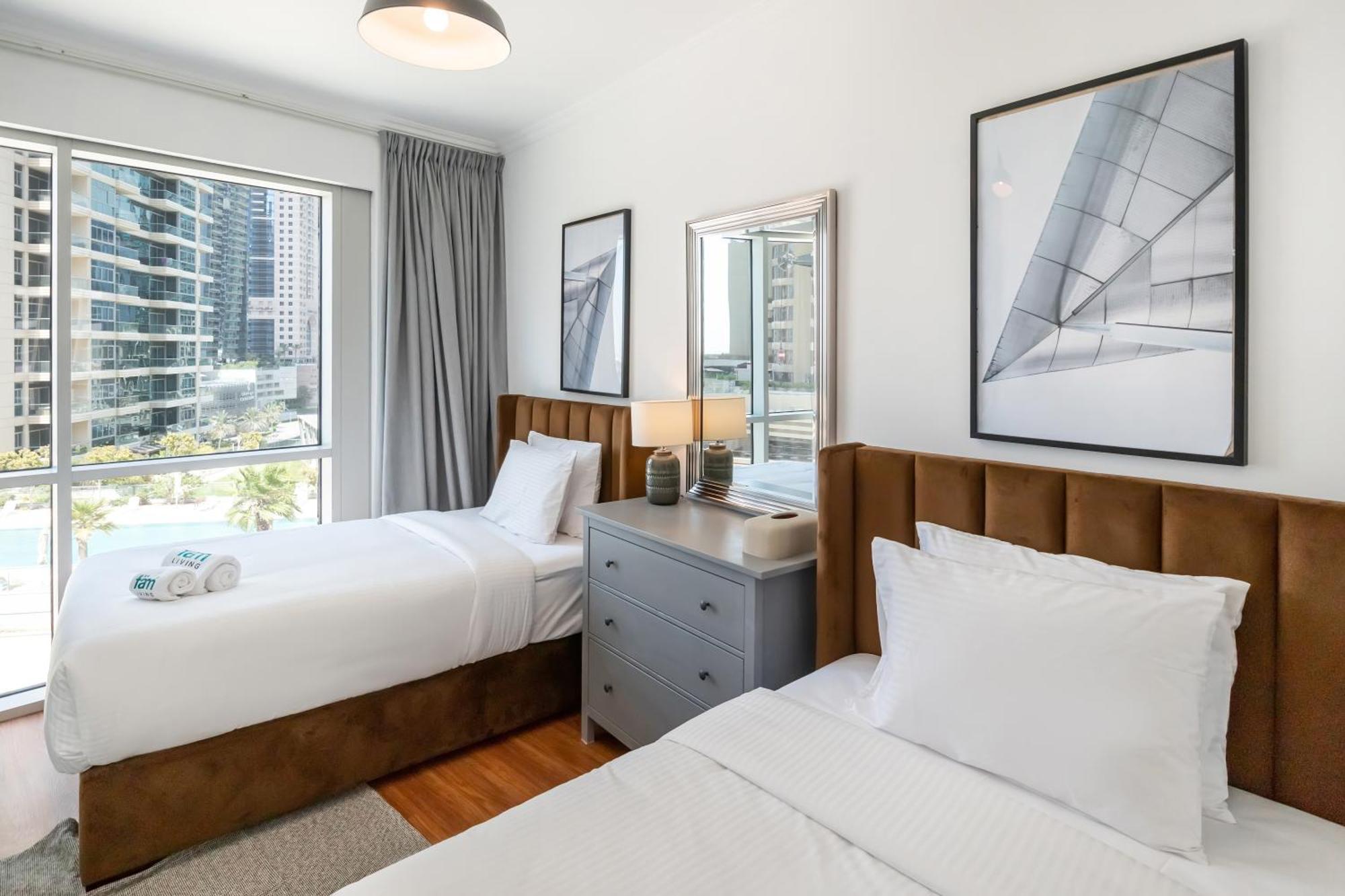 Apartment Fam Living - Stunning 2 Bedroom + Maid's In Marina Terrace