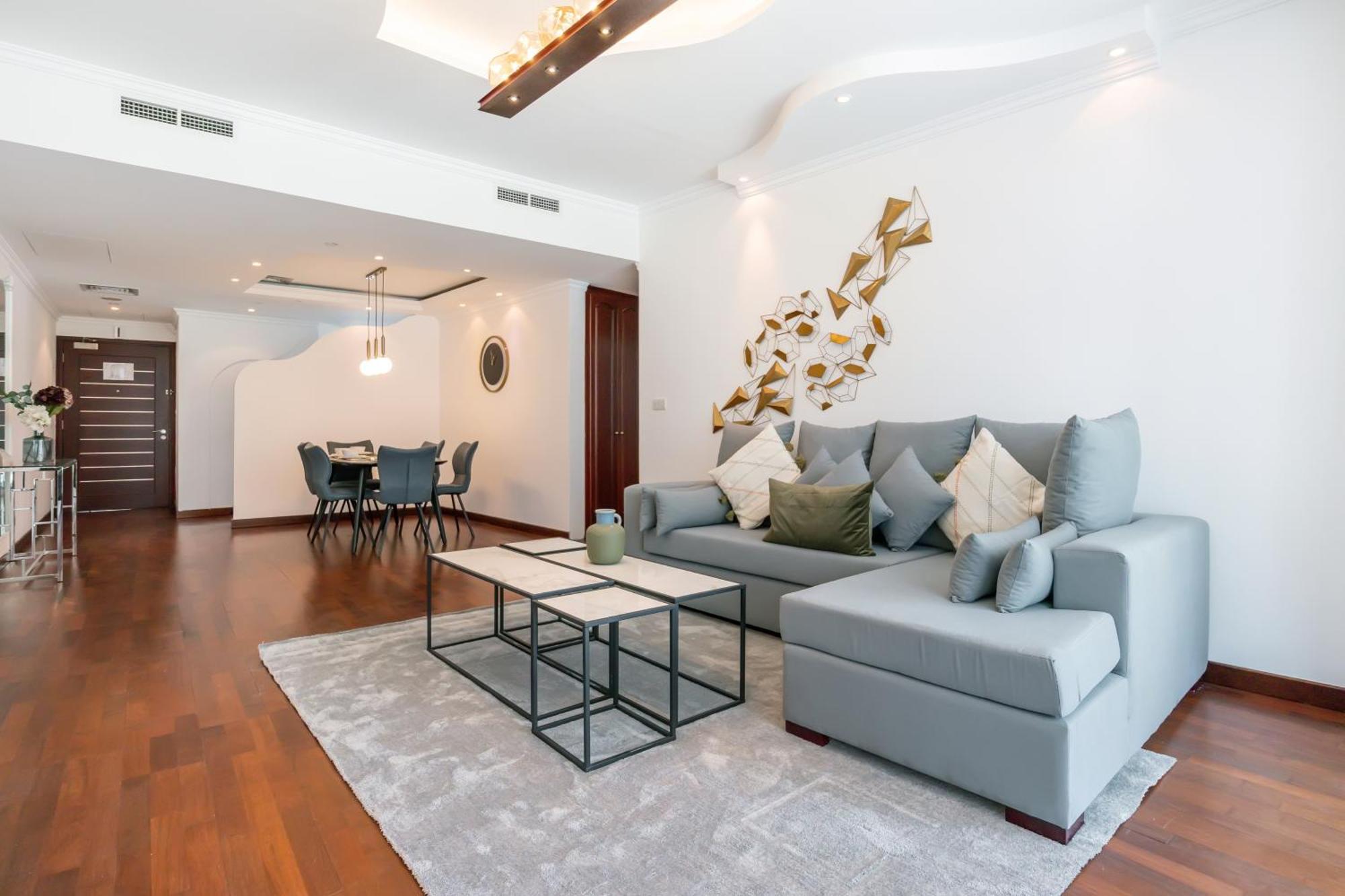 Fam Living - Stunning 2 Bedroom + Maid's In Marina Terrace *