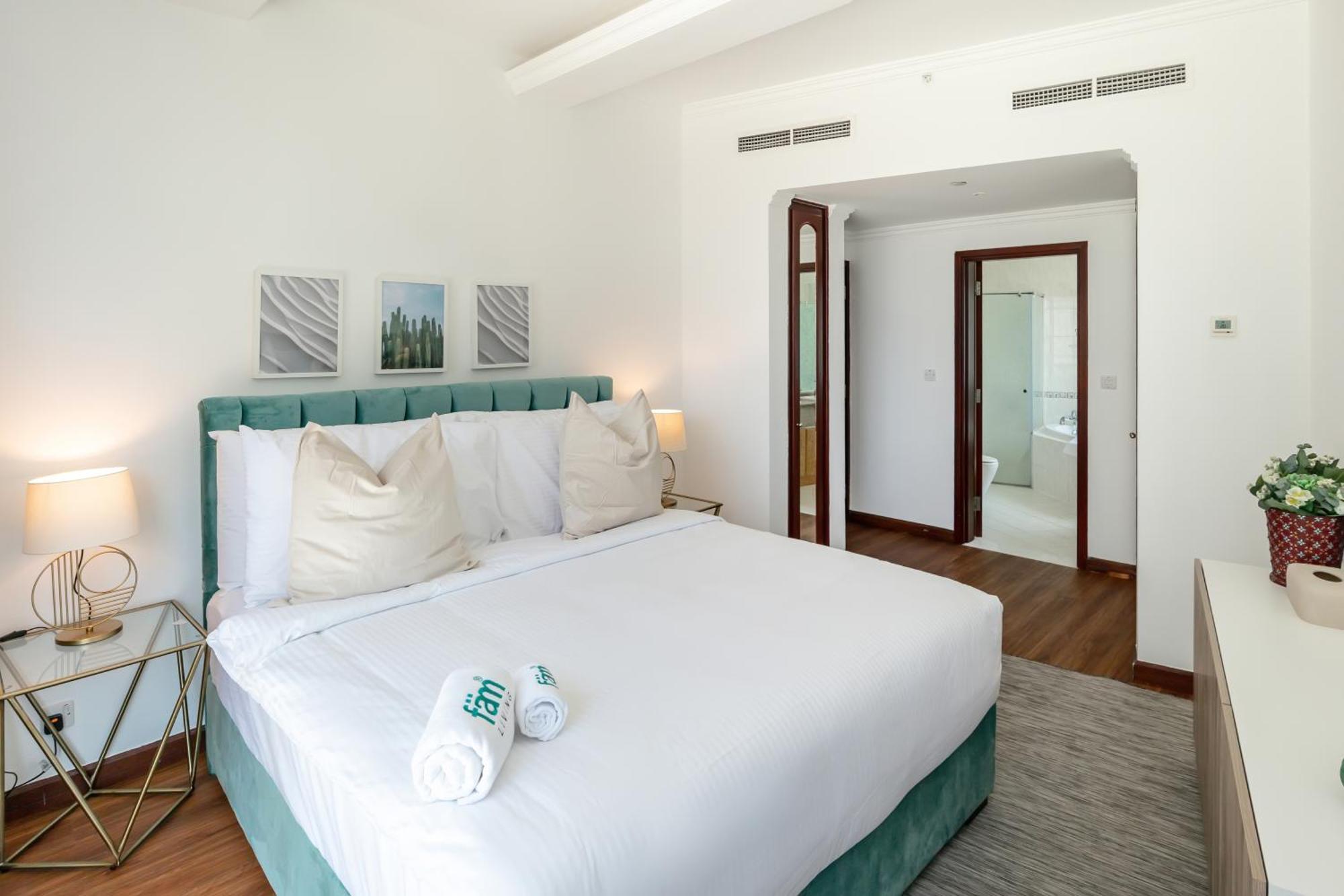 Apartment Fam Living - Stunning 2 Bedroom + Maid's In Marina Terrace *